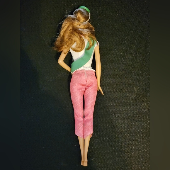 Dolls of the World Pink Label Barbie Holland 2011 and 2013 Girl account Barbie - Picture 5 of 6